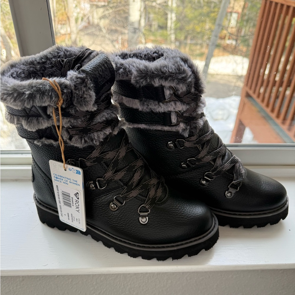Roxy Black and Gray Fur-Lined Winter Boots